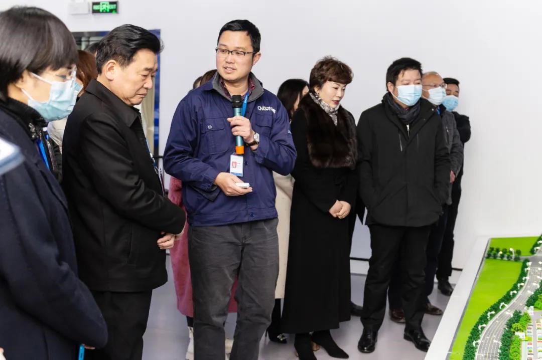 全國、省、市人大代表赴中部產(chǎn)業(yè)基地開展會前集中視察工作