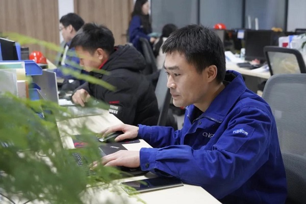 中偉明星講師丨肖坤：八年深耕一線，三尺講臺育“中堅”