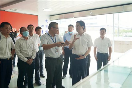 廣西壯族自治區(qū)人大常委會副主任、黨組副書記，自治區(qū)總工會主席張曉欽調(diào)研南部產(chǎn)業(yè)基地